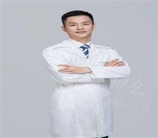 王棚 