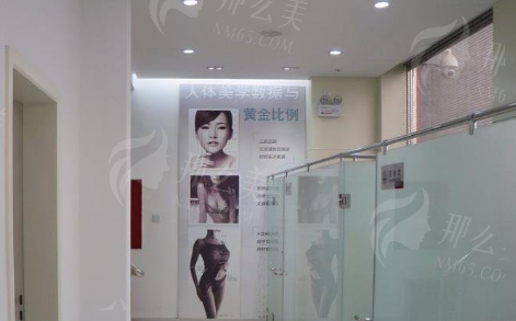 2025全国隆胸权威医生榜单：滦杰、陈育哲、刘春军、谢卫国、江华、罗盛康领衔，技术解析与价格指南