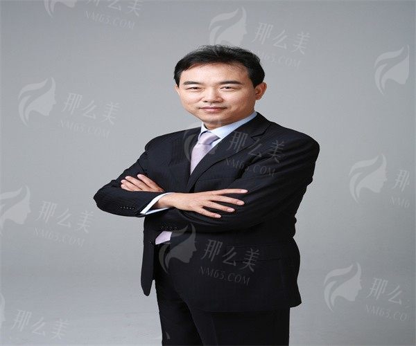 巫文云医生做鼻子怎么样？云梯式综合隆鼻自然流畅，效果好