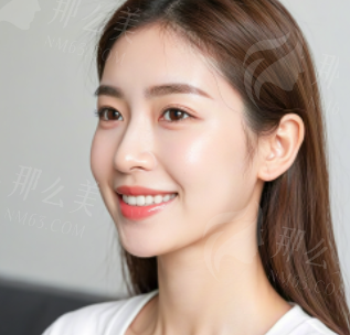 郴州曹家整形李成飞/张绍斌吸脂怎么预约？在线电话挂李成飞的号更方便好预约，案例价格公布