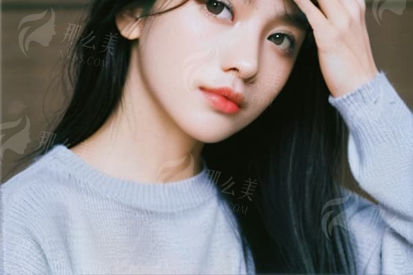 娜高假体材质与设计：决定假体寿命的基础