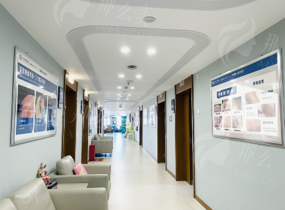 李献和医生在四川成都现代整形医院,假体隆胸纯隐形技术,你还不了解一下 李献和医生在四川成都现代整形医院,假体隆胸纯隐形技术,你还不了解一下