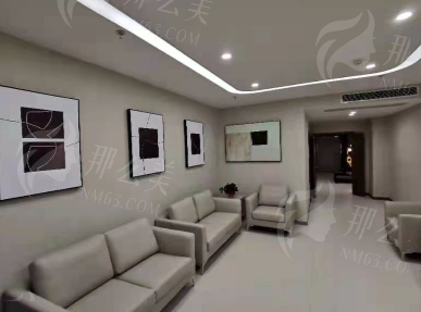 李献和医生在四川成都现代整形医院,假体隆胸纯隐形技术,你还不了解一下 李献和医生在四川成都现代整形医院,假体隆胸纯隐形技术,你还不了解一下