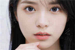 一:院长资历强+坐诊稳定,种植实力无疑问 一:院长资历强+坐诊稳定,种植实力无疑问