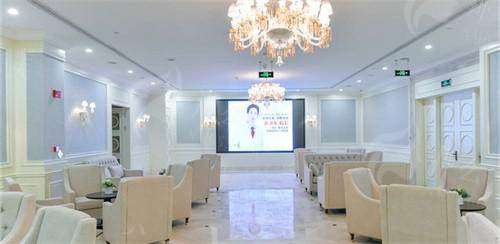 二、温州名人整形口腔医院王颍辉吸脂真实实例展示