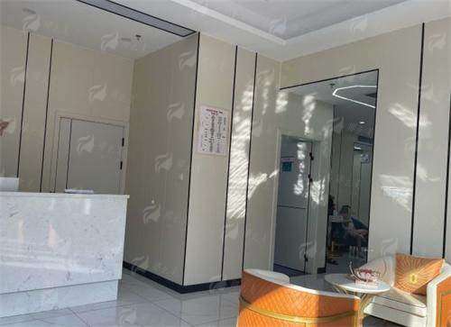 亲身经历：在东莞晗悦医疗美容门诊部找钟青杰做半肋骨隆鼻的术后变化揭秘 