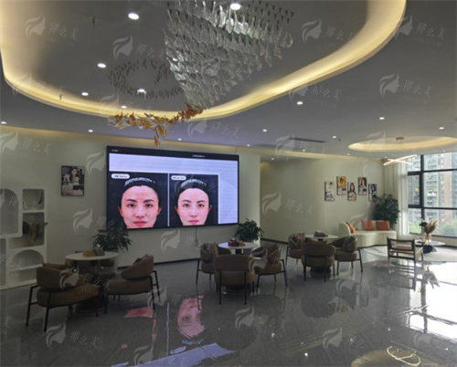 二、重庆秀山俪美杨波医生隆鼻实例实拍展示