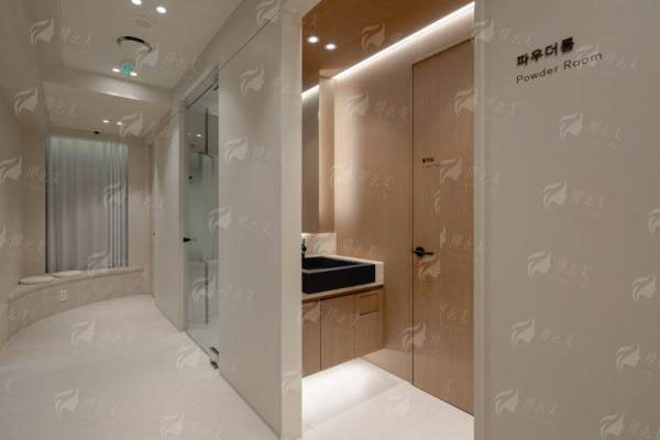 三、广东韩妃整形外科医院祛眼袋真实实例分享