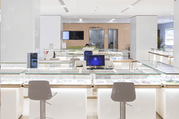 重庆南坪爱尔眼科医院的治疗方案让我重获舒适双眼