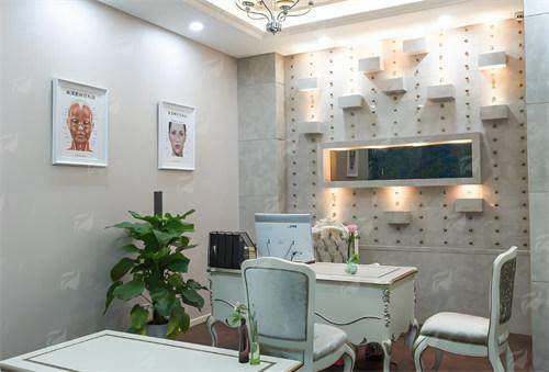 淄博天丽医生审美在线,设计超自然双眼皮