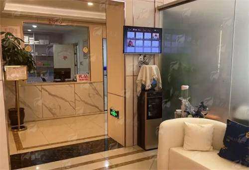 一、宁波尚丽整形欧阳武医生隆胸技术靠谱吗？