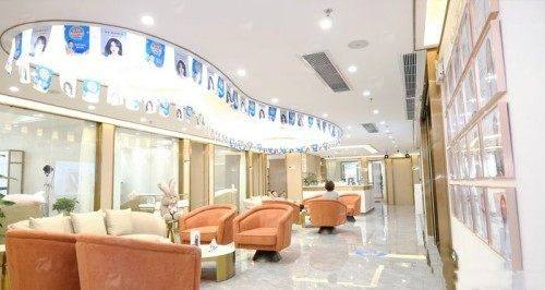 东莞缔美整形医院刘迁医生做隆胸效果好吗？看案例、知价格、速预约！