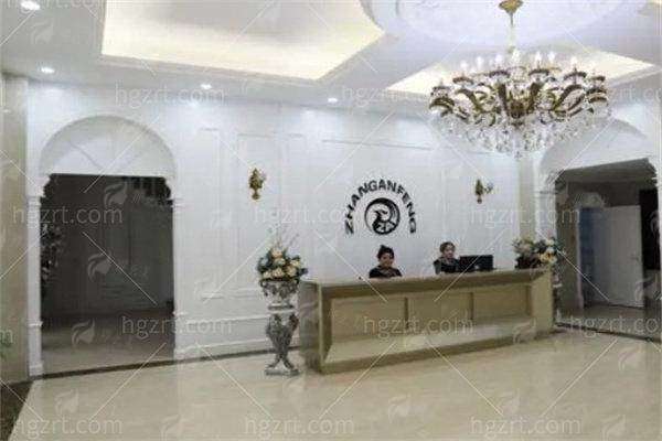 五、赤峰张安凤医疗美容门诊手术祛眼袋价格参考