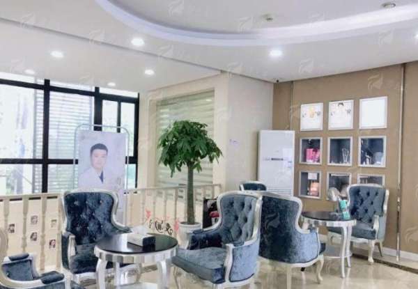 有在重庆紫城医疗美容找王杰做过隆胸的人吗？分享下亲身经历