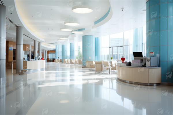 <strong>二、为什么选择成都军大整形外科医院做美杜莎眼综合？</strong>