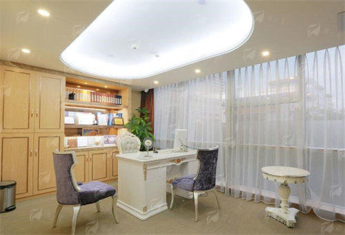 三、广州曙光杨晓英医生坐诊信息