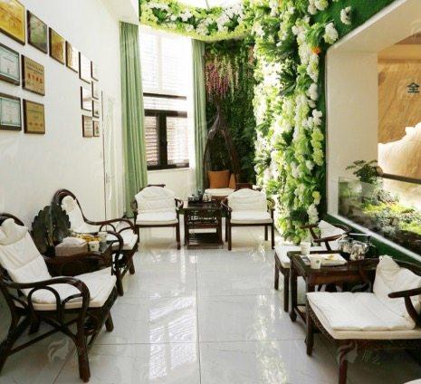 二、王自谦医生:精细化的自然派双眼皮塑造骨干医生