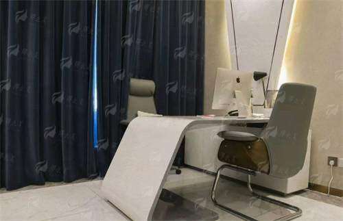 
想了解拉萨维多利亚医疗美容口腔医院明高鹏眼综合？地址、口碑和24小时预约电话在此