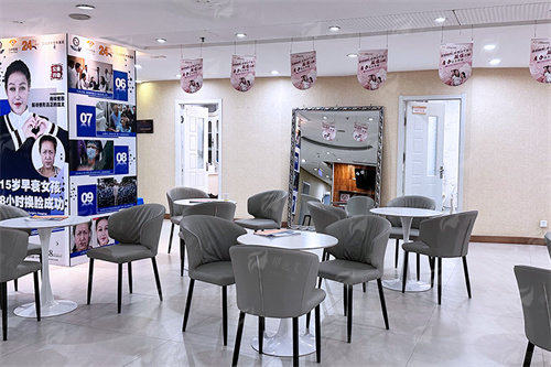 一、沈阳杏林整形偏颌矫正多少钱？朱石江医生技术解析