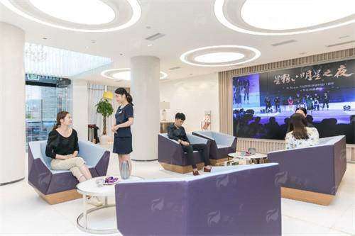 二、宁波艺星时代整形肖庆华隆鼻价格贵不贵？