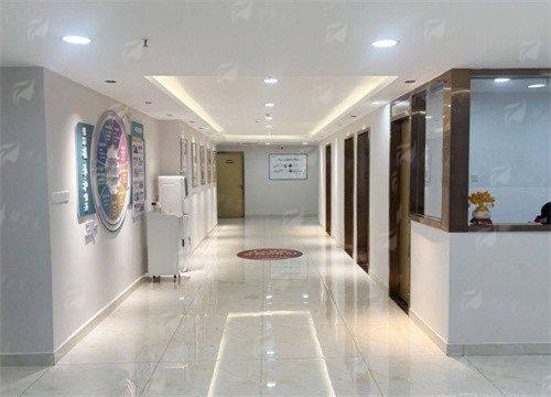 四、深圳悦尔疤痕科值得去吗？从服务到实例全解析