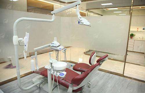 三、西安高一生医疗美容医院口腔科医生团队实力