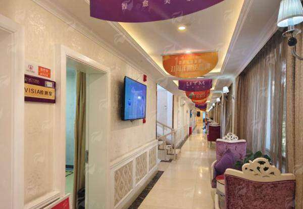 三、在拉萨维多利亚医疗美容口腔医院做眼综合手术是什么体验？