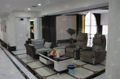 四、为什么选择乌鲁木齐青松星范医疗美容门诊部？