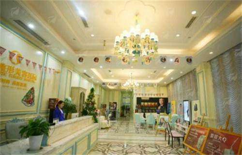 二、广元朗睿手术室纪实:显微镜下的精细化雕刻细琢