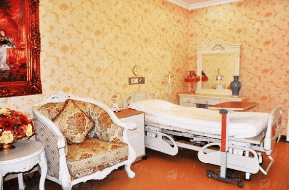 四、拉皮术后护理注意事项