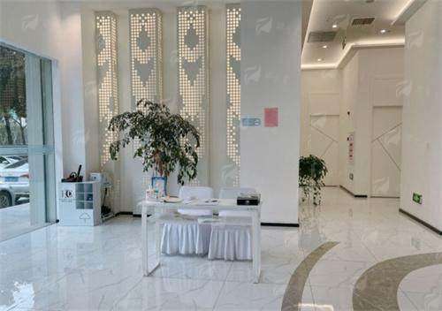 三、台州韩辰医疗美容门诊部实例：从单眼皮到自然电眼的蜕变