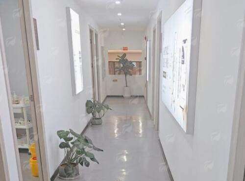 一、海口焕颜医疗美容医院医生资历对比：谁更擅长自然风格？