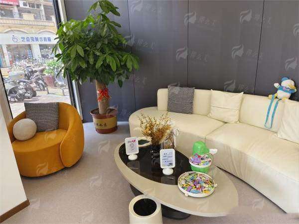 四、深圳安美聚光整形体雕塑形价格贵不贵?怎么预约?