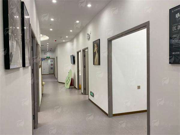 二、深圳安美聚光整形体雕塑形医生团队靠谱吗?