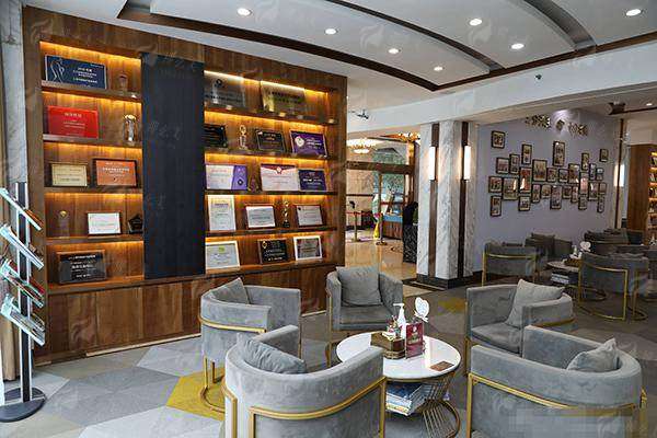 三、上海华美做面部轮廓有哪些隐藏补贴?