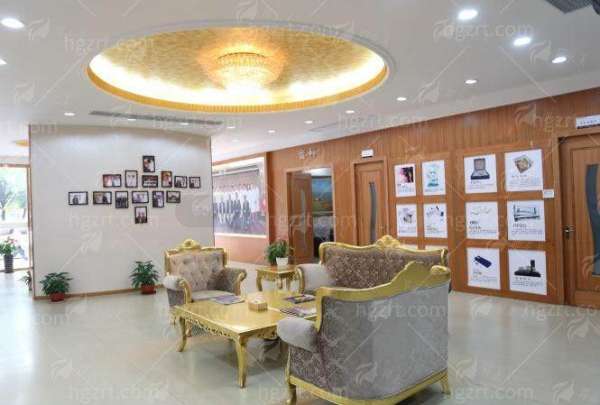 上海爱丽姿医疗美容眉毛种植，新颜智尚一键预约，结合价格了解与案例推荐，别错过！