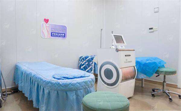 一、广州海峡谭新东医生奥美定取出技术强在哪？