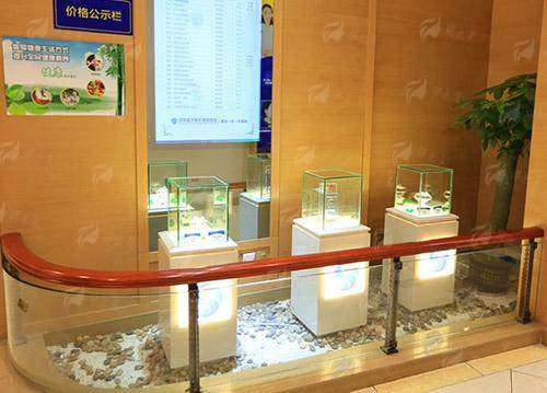 二、深圳富华隆胸价格贵不贵？值不值？