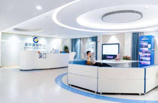 一、黄金龙隆鼻技术有哪些特色？