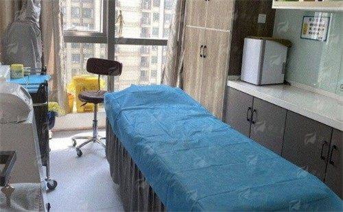  有在合肥竹一医疗美容门诊部找管勇智做过隆胸的人吗？说说体验-24小时新颜智尚小程序预约