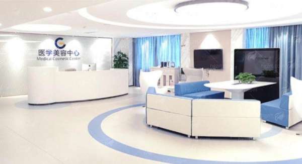 二、广州高尚医院在鼻整形方面有哪些优势？