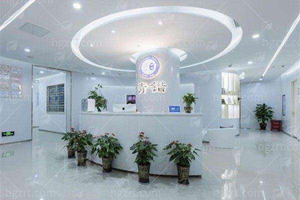 杭州清锴医疗美容门诊部 | 术后护理：冰敷袋和蒸汽眼罩的妙用