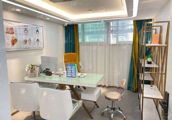 四、广州曙光与其他医院肋软骨隆鼻对比