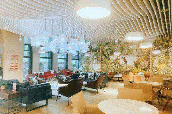 二、重庆美仑美奂整形美容医院的唇裂修复医生毋巨龙技术好吗？