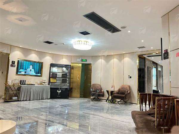 四、真实实例分享：三位求美者的蜕变历程