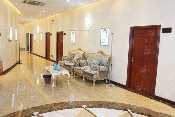 四、宋兆丹与曾桂芳双眼皮自然度对比分析