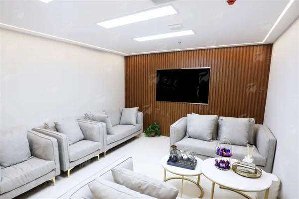 一、裴旭芳医生隆胸技术怎么样？南京米兰柏羽实力如何？