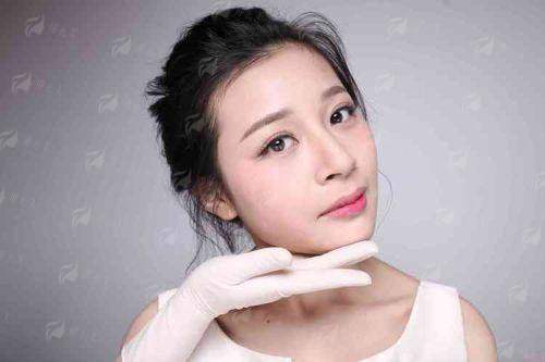 程鹏隆鼻技术如何？广州曙光鼻整形首席医师，万余案例见证，看用户反馈