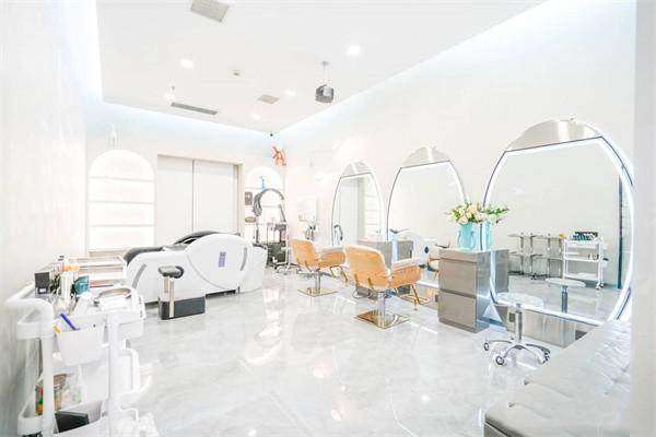 有做过合肥壹加壹整形美容口腔医院双眼皮的人吗？分享下亲身经历-新颜智尚小程序一键预约！