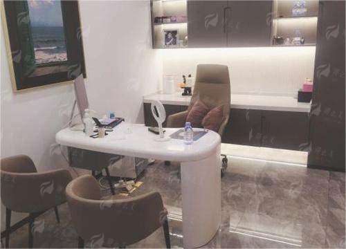 北京三仁医疗美容门诊部 | 术后护理与成效维持